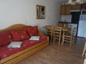 2 pièces cabine 6 pers avec balcon, piscine, parking, animaux acceptés, WiFi inclus - FR-1-636-123
